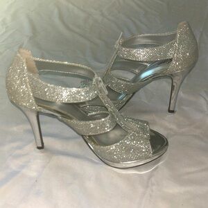 Sparkling open toed heals